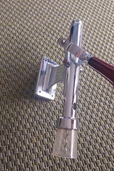 Saca rolhas de parede