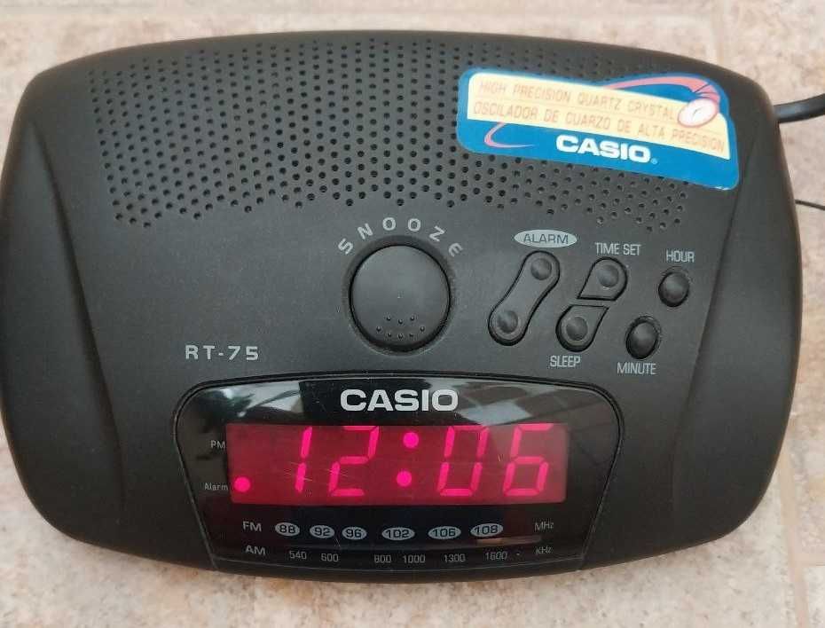 CASIO RT-75 - годинник з радіоприймачем AM/FM