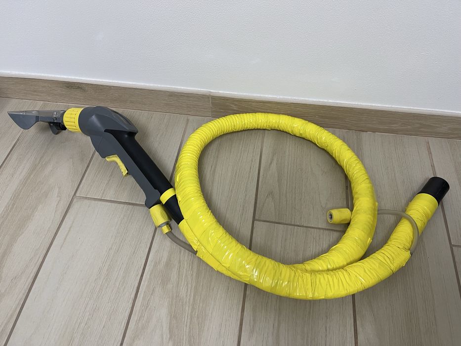 Миючий пилосос, хімчистка Karcher puzzi 8/1C