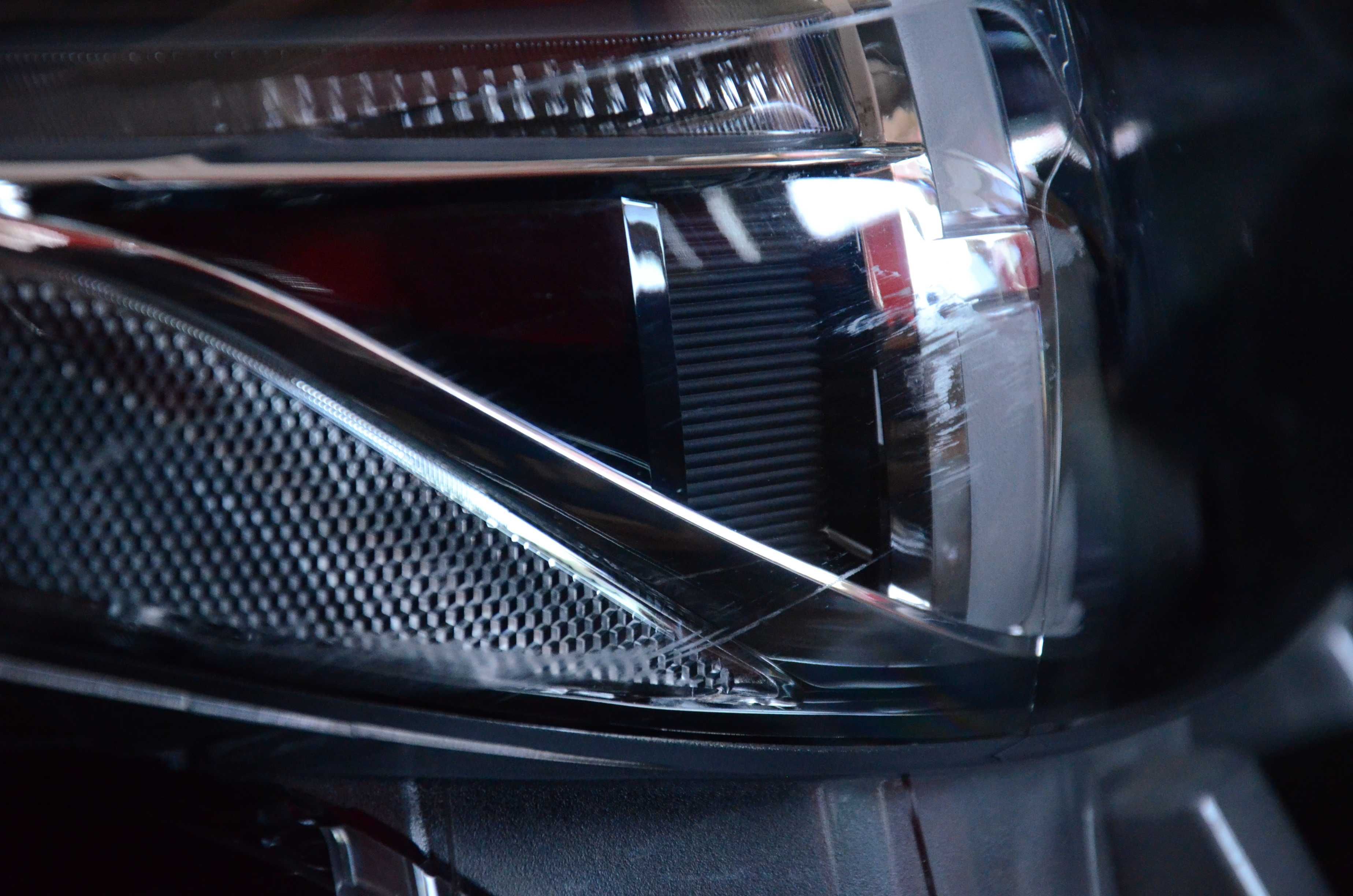 MAZDA 3 III BHR2 51030 bi xenon - led prawy