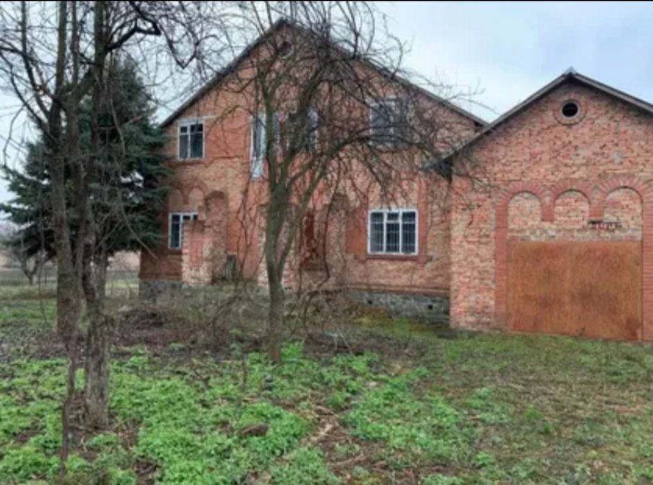 Продаж будинку в с. Жуки
