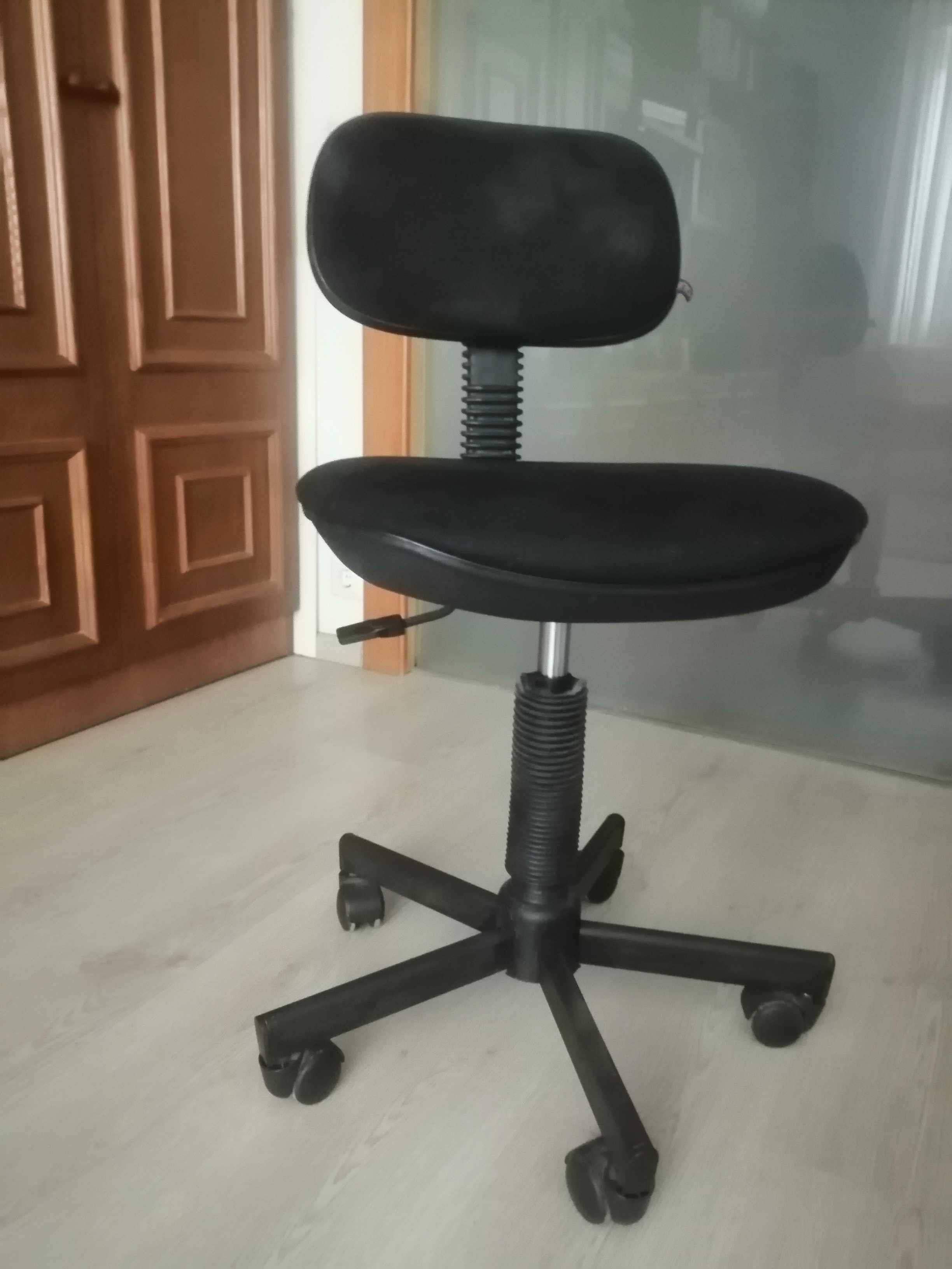 Крісло комп'ютерне Logica