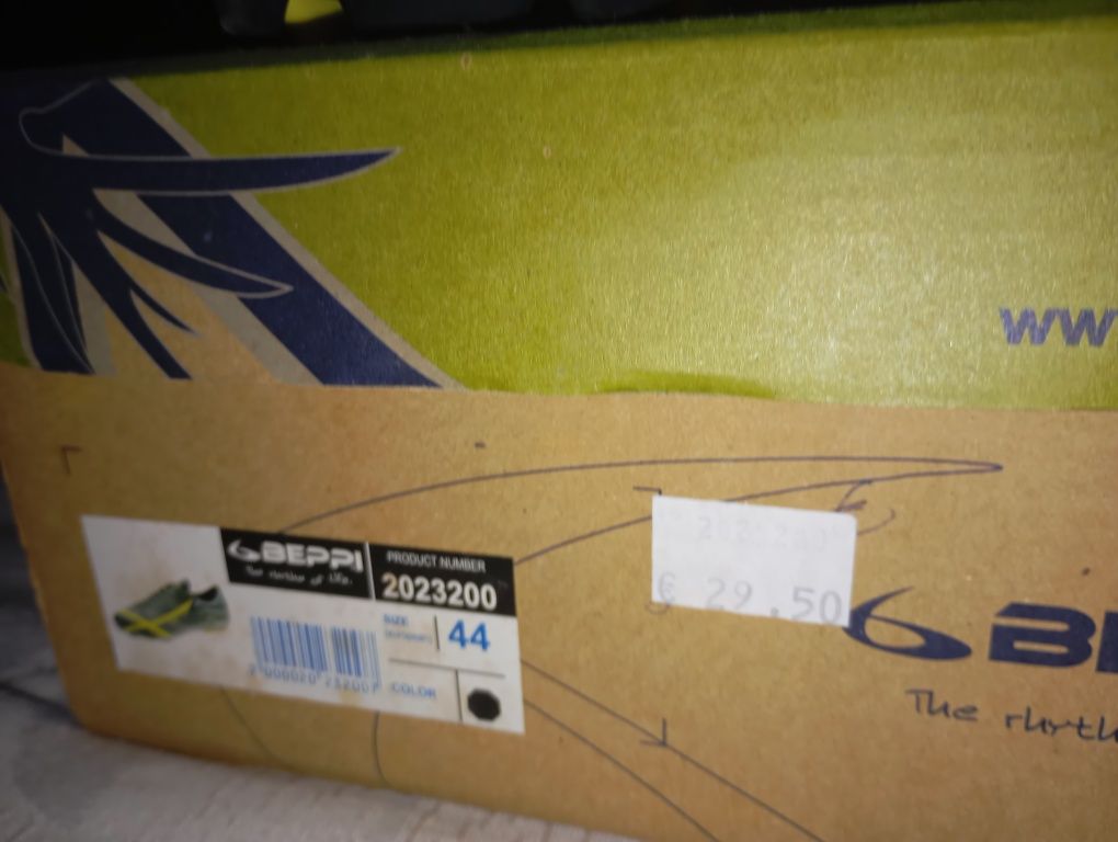 Chuteiras marca Beppi completamente novas só 20€ número 44