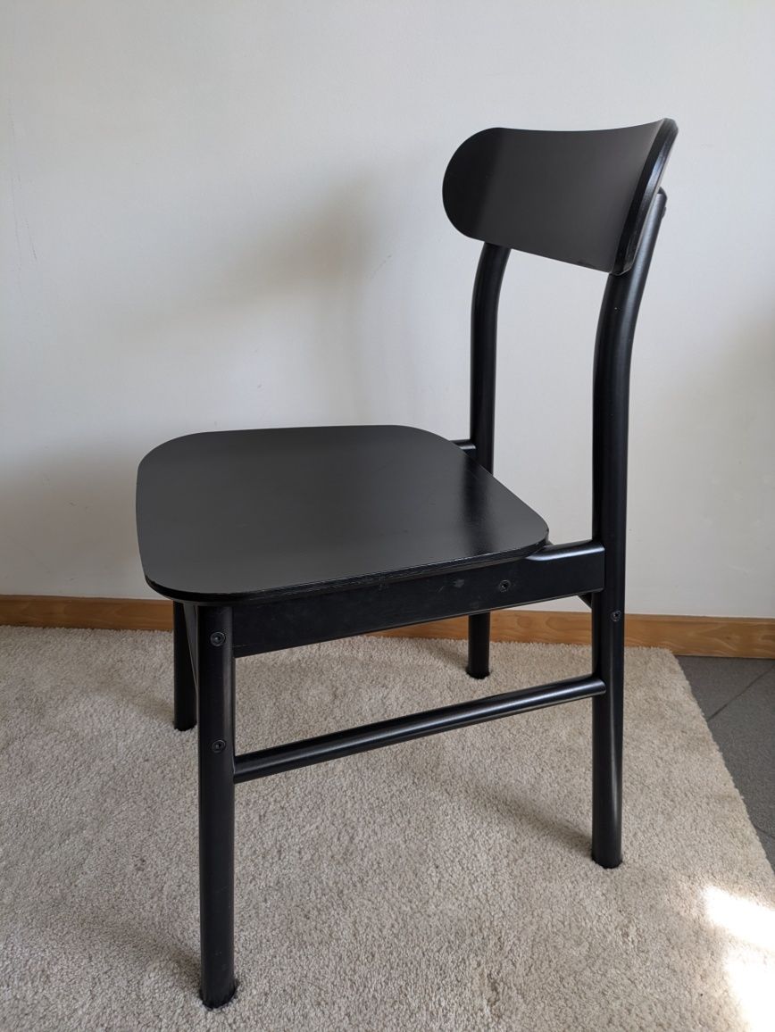 Cadeiras pretas Ronninge IKEA