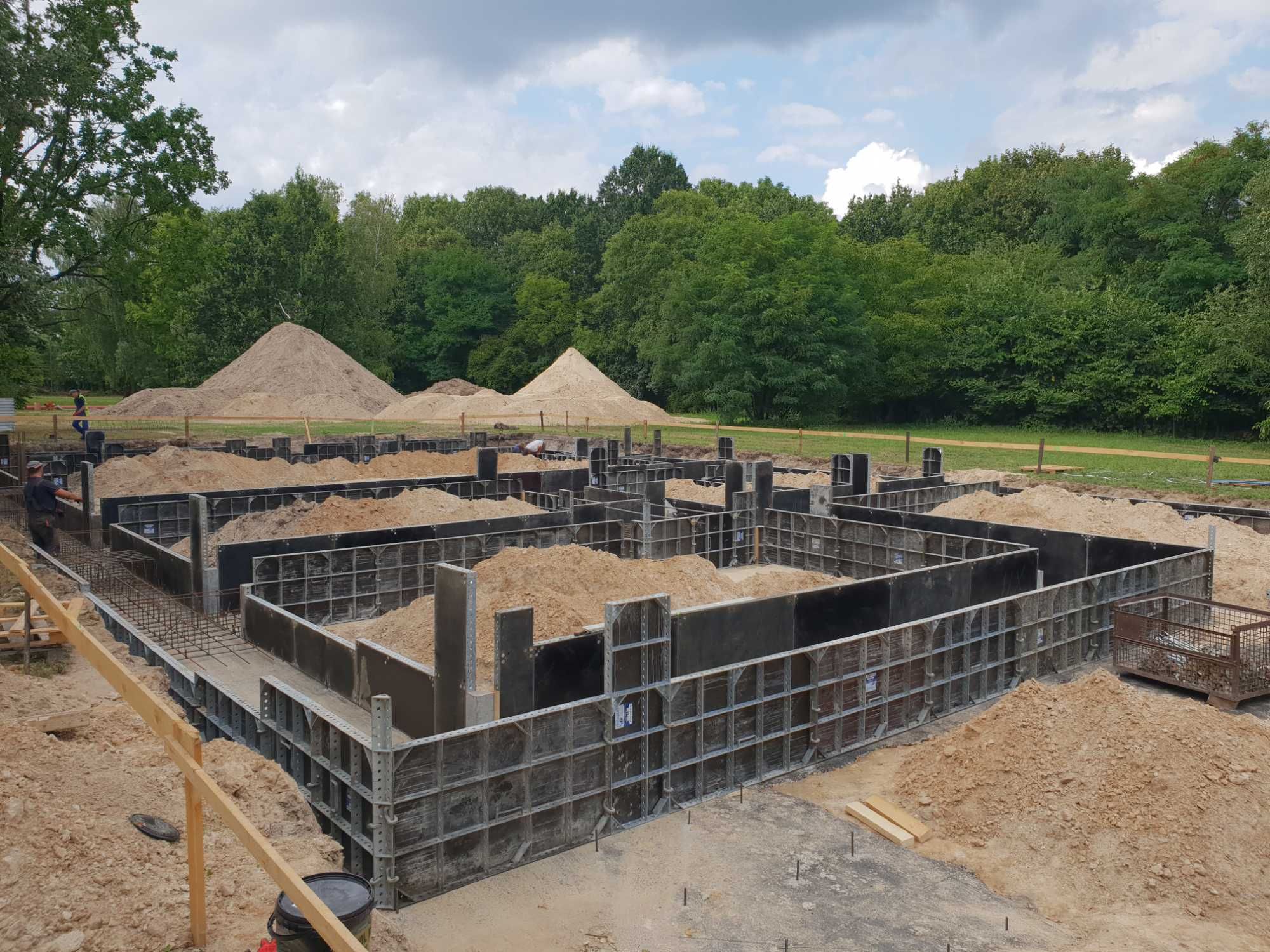 Szalunki / Wynajem szalunków stropowych i ściennych - NAJTANIEJ -