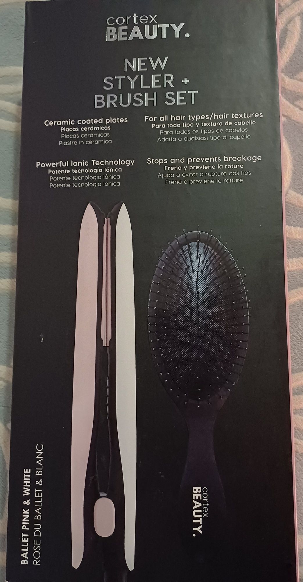 Alisador de cabelo e escova