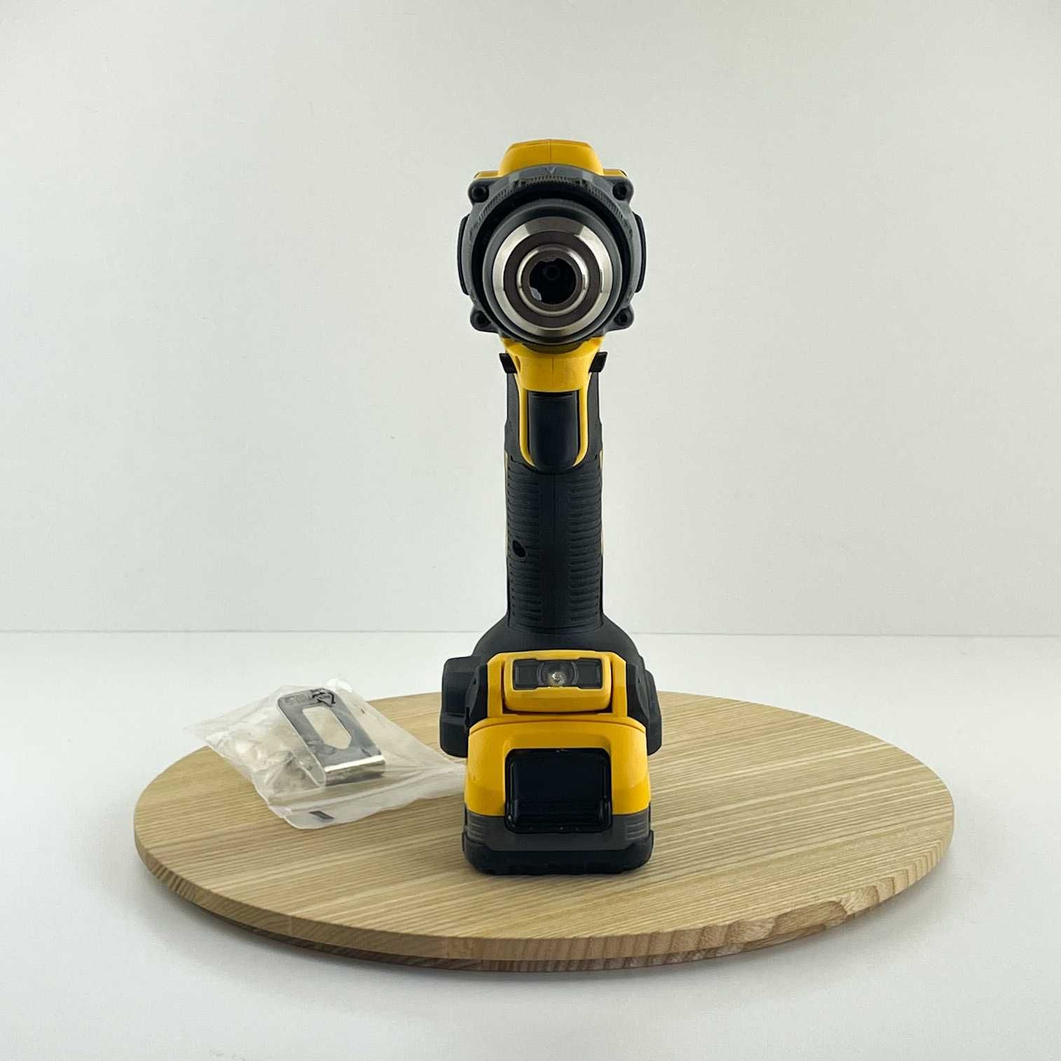 Шуруповерт Dewalt DCD800 18/20V