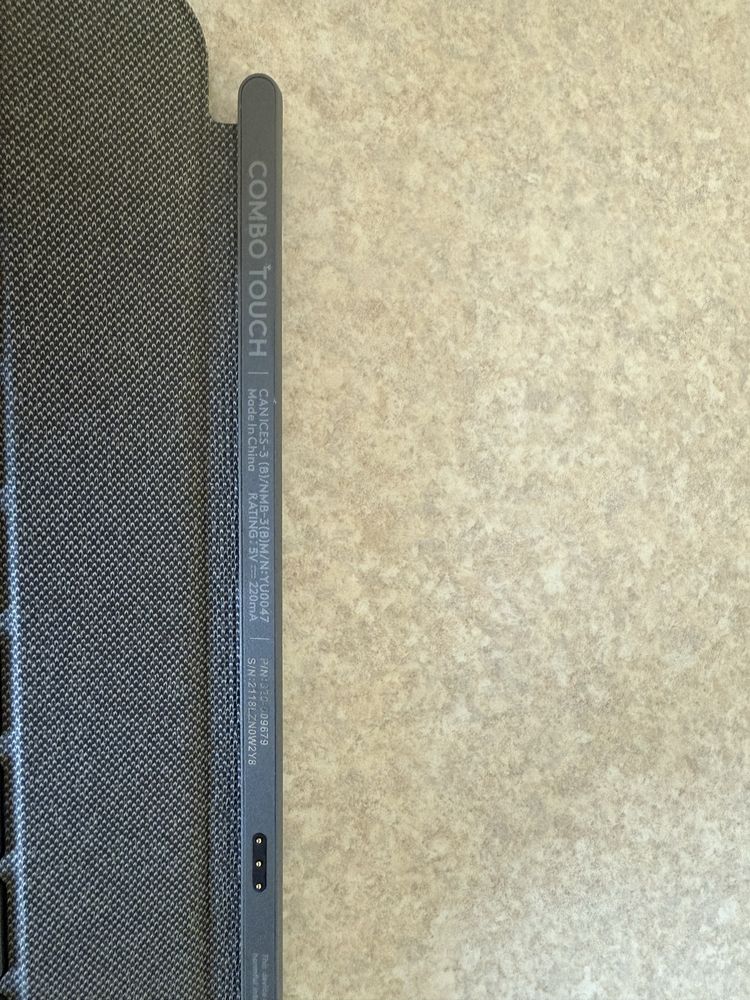 Logitech Combo Touch – Klawiatura z etui do iPad Pro 12.9”