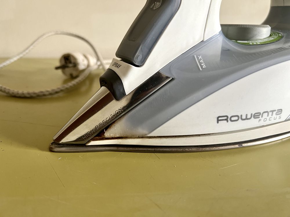 Ferro a vapor Rowenta Focus