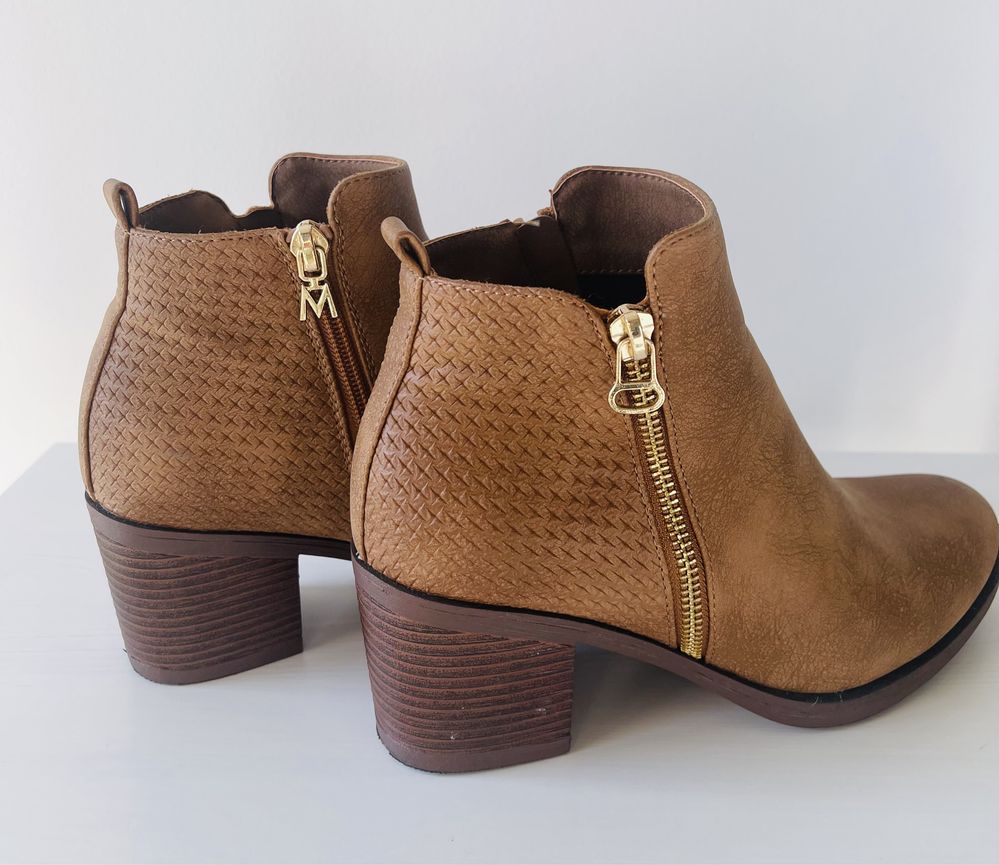 Botins - Marca MarieMare - Tamanho 36
