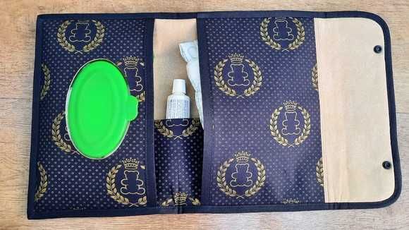 Kit Bebé. Porta Fralda + Porta Documentos