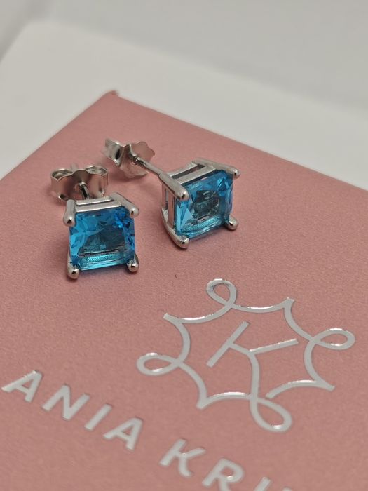 Kolczyki srebrne 925 z niebieską cyrkonią