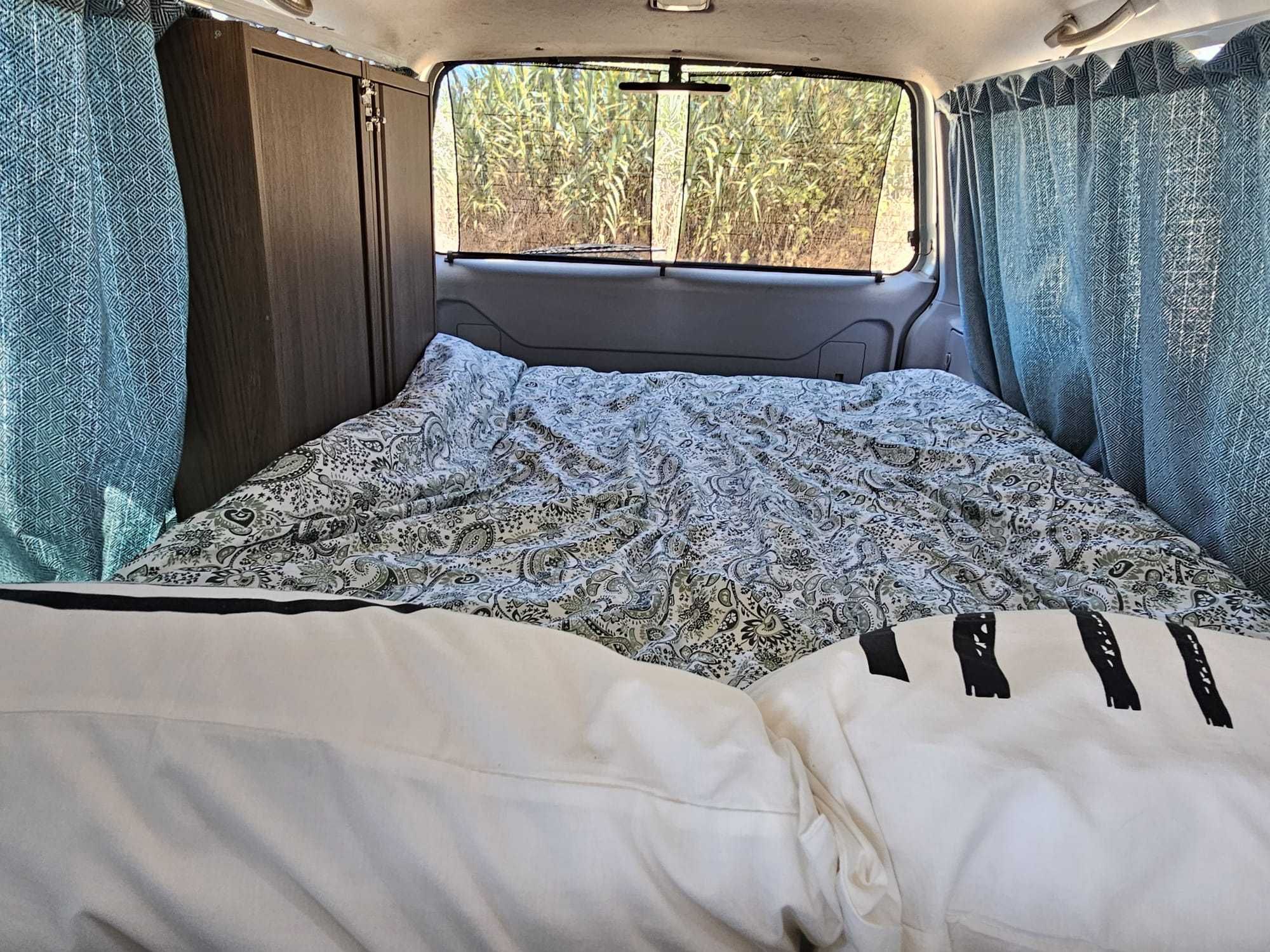 Autocaravana convertida de Mitsubishi Space Gear