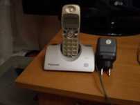 Telefon Panasonic KX-TCD445ES.