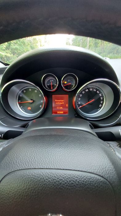 Опель  Інсигнія 1.6 турбо. Бензін