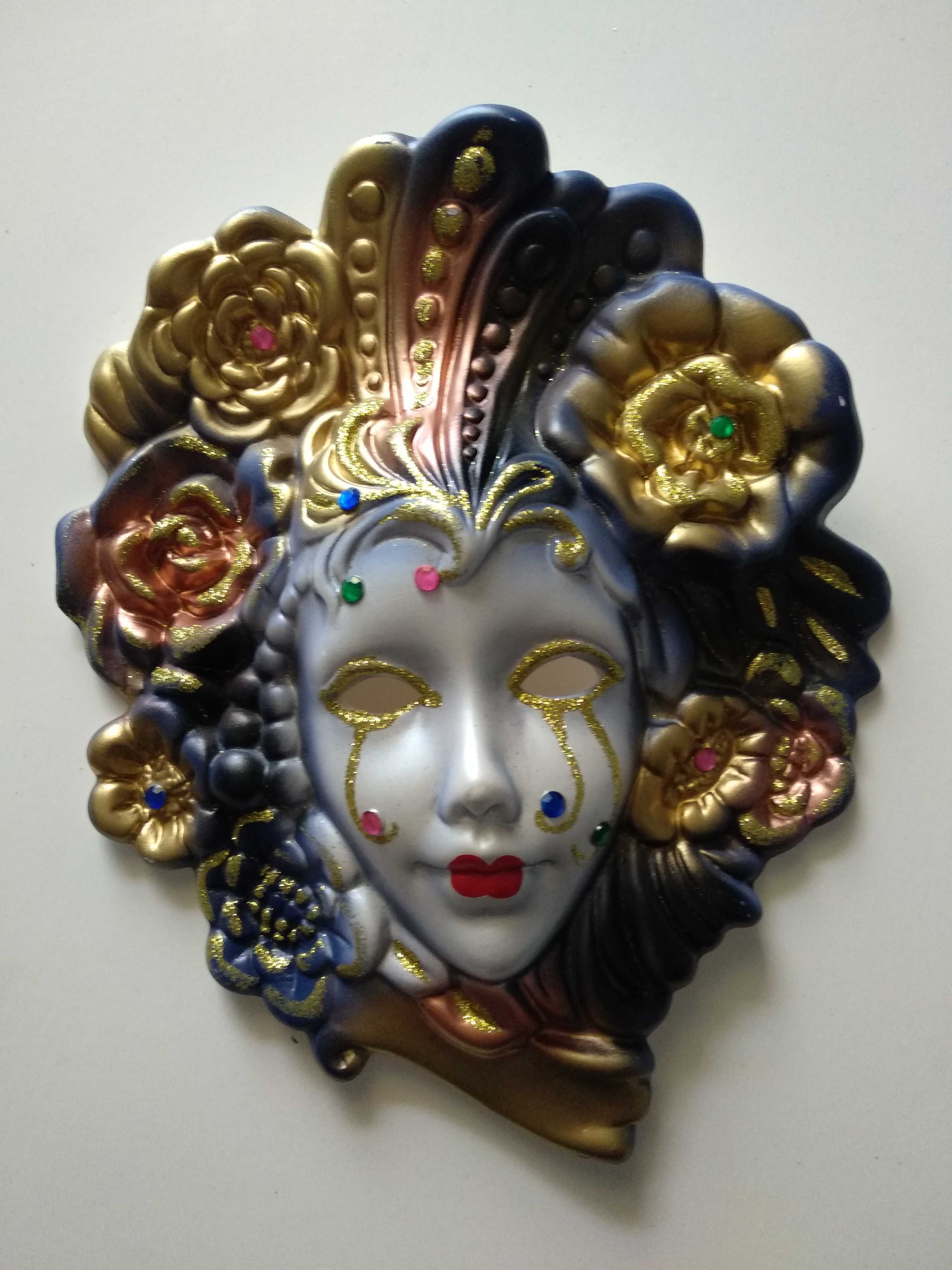 Conjunto de 3 Máscaras venezianas em porcelana novas