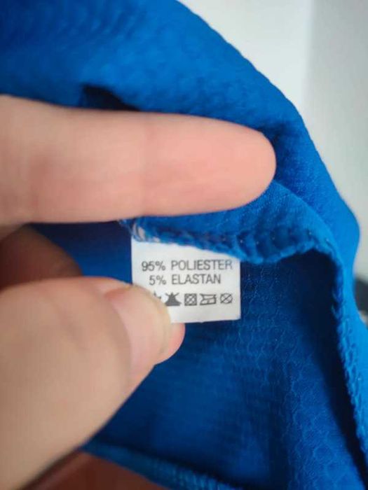 Elegancka, niebieska sukienka