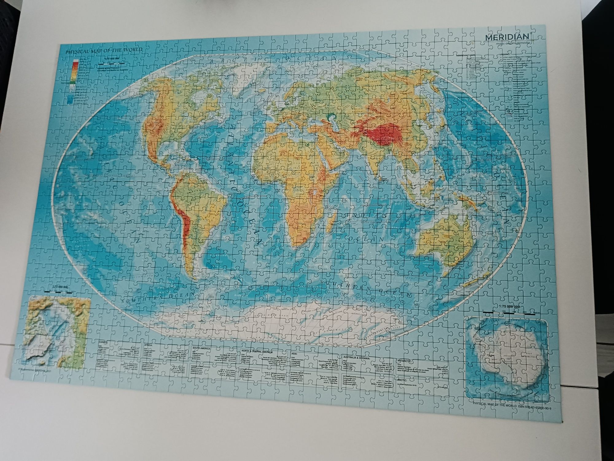 Puzzle 1000 el. Trefl mapa świata