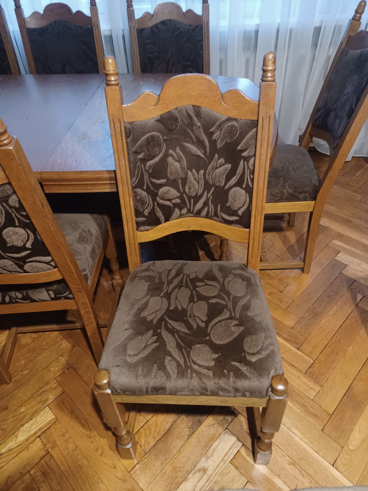 Stół z krzesłami dębowy