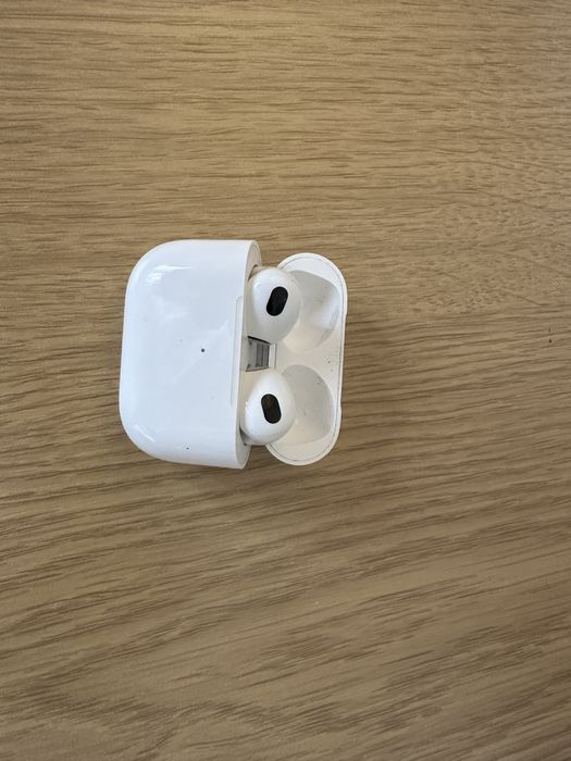 Навушники Airpods третього покоління