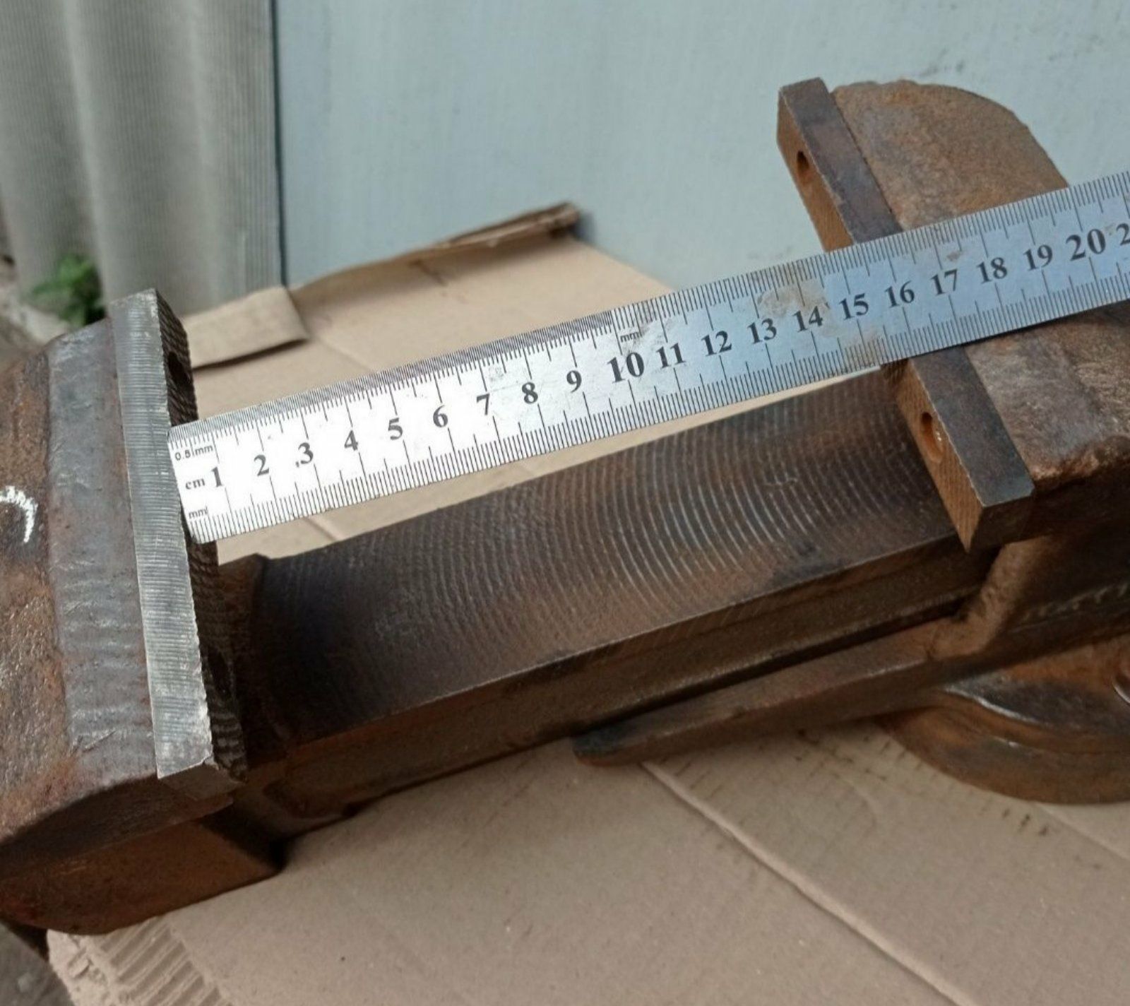 тиски слесарные  120 мм лещата