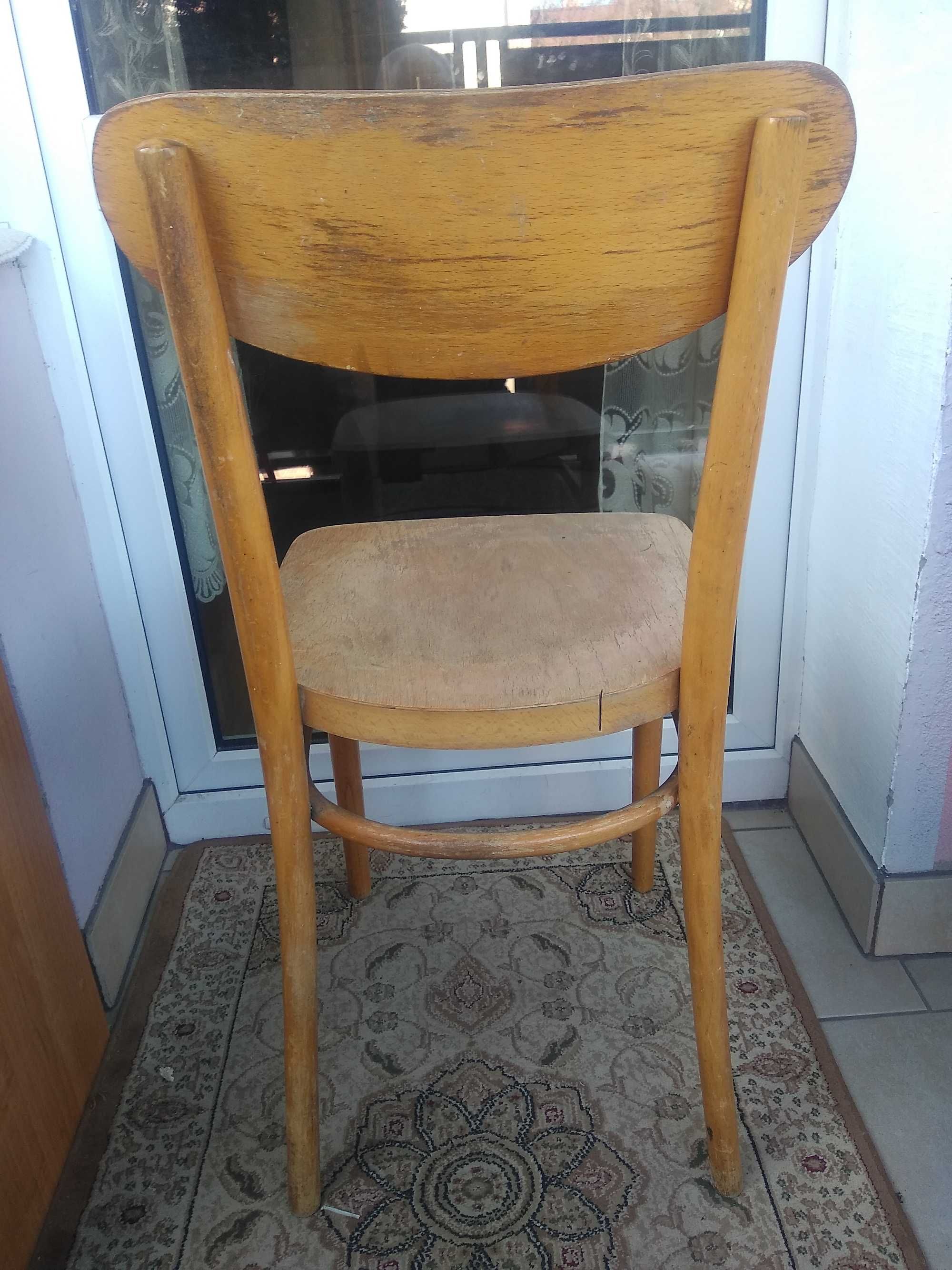 Sprzedam stare zabytkowe krzesło PRL do renowacji
