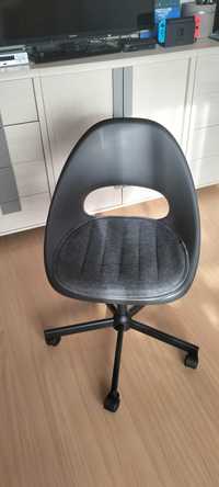 Fotel- krzesło obrotowe stan idealny