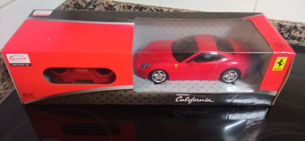 Carro telecomandado ferrari