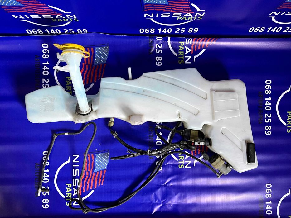 Бачок омывателя стекла Nissan Navara Ниссан Ніссан Навара D40 2005-14