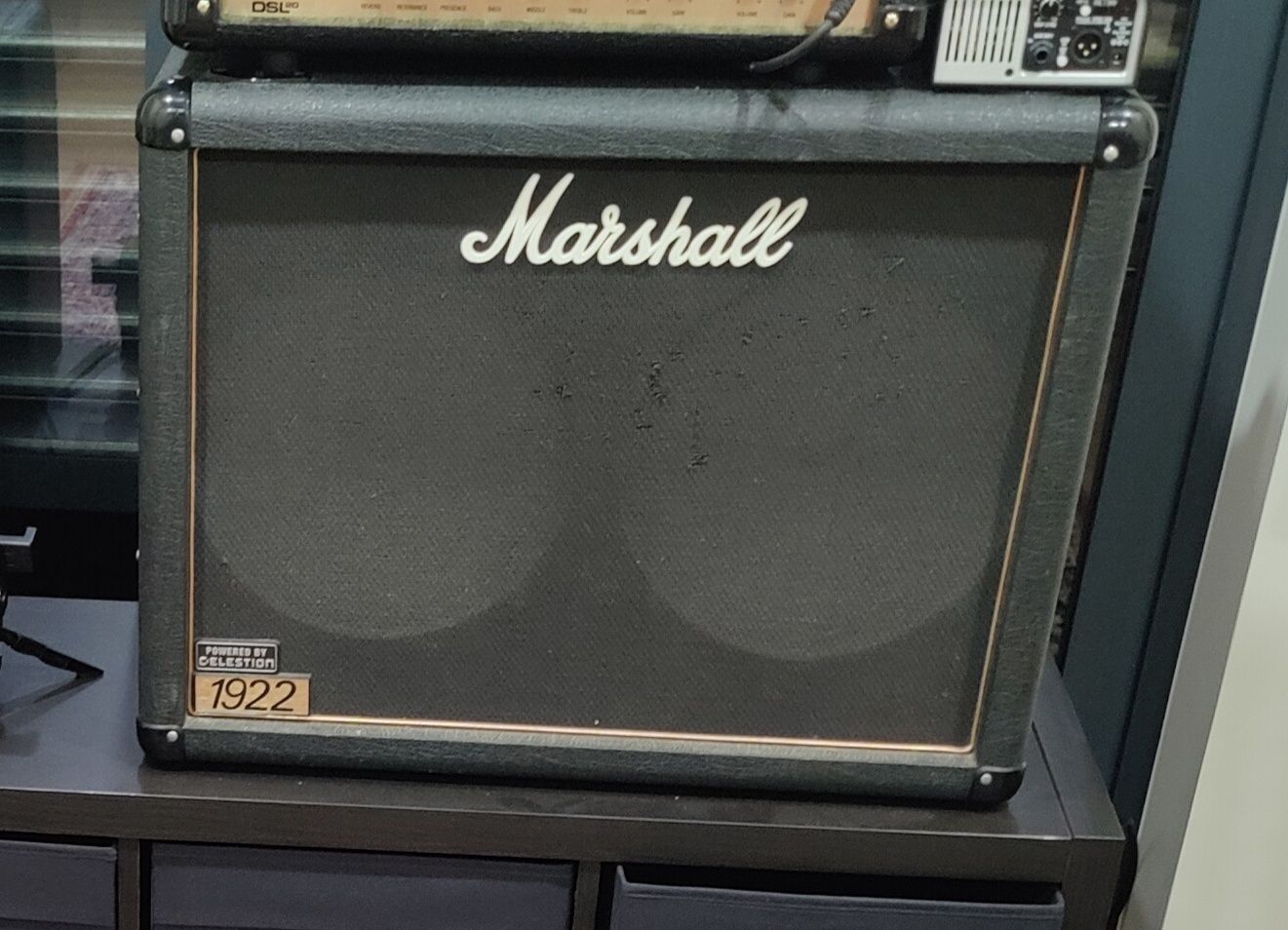 Coluna Guitarra Marshall 1922 - Celestion v30