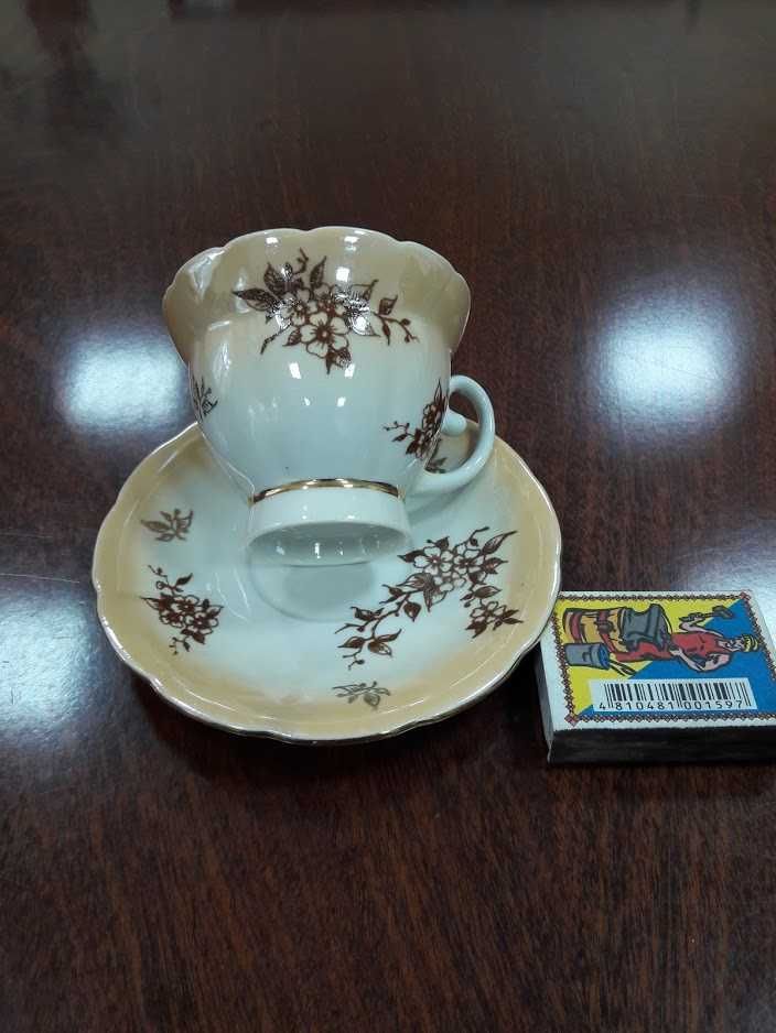 Продам заварочный чайник с чашками