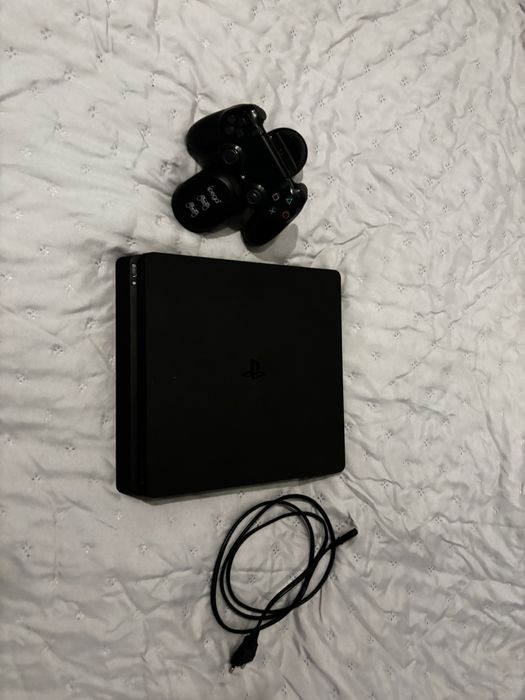 PlayStation 4 slim