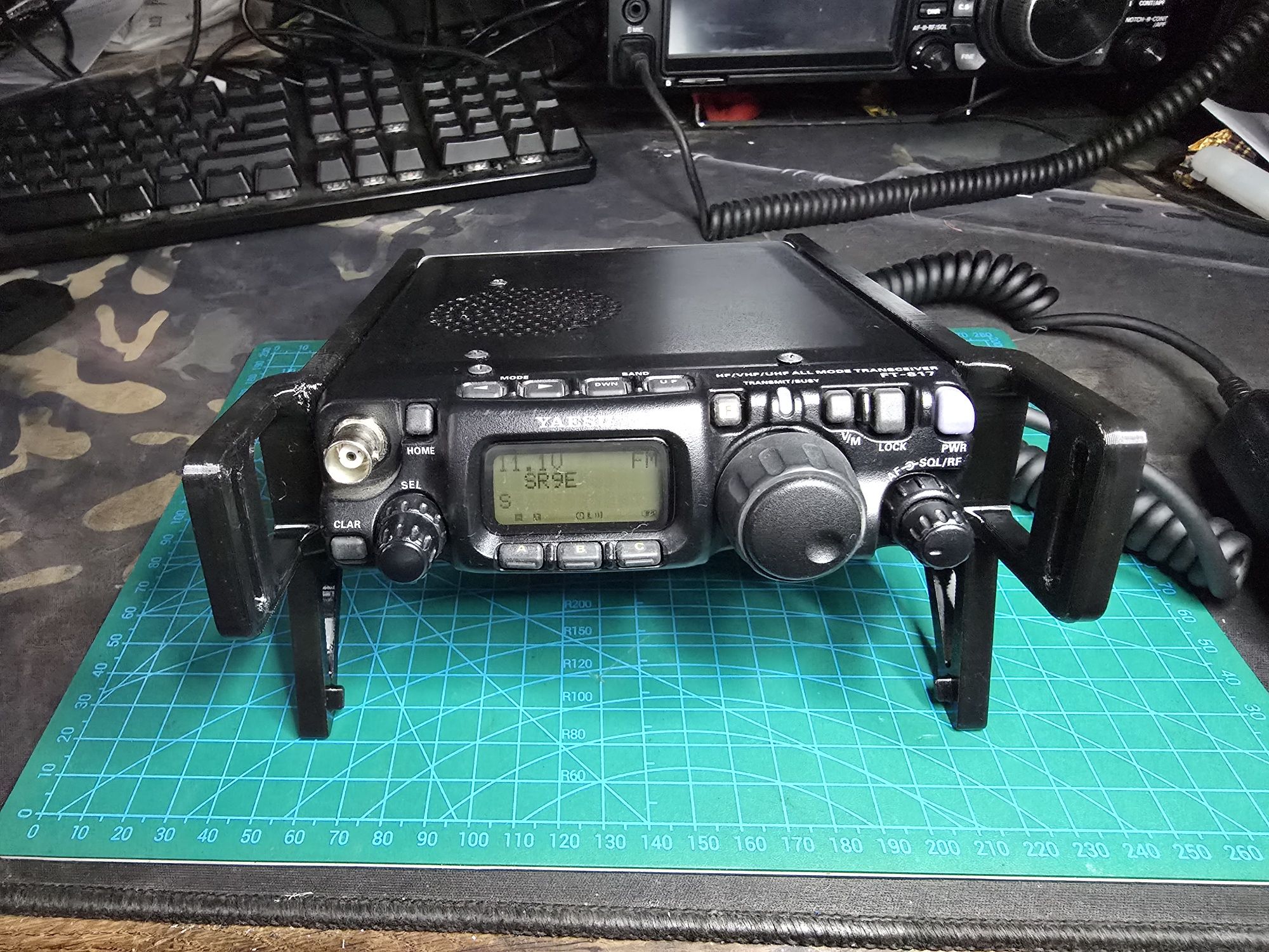 Boczki ochronne do Yaesu FT-817 i FT-818 (plug and play)