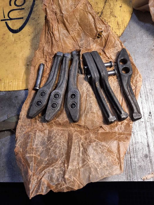 Лапки корзини зчепленя Газ53