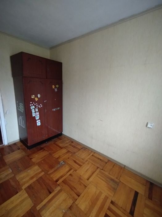 Сдам 2 КВ.по ул.Лахтинская(район кургана)4/5.4000+к.у.