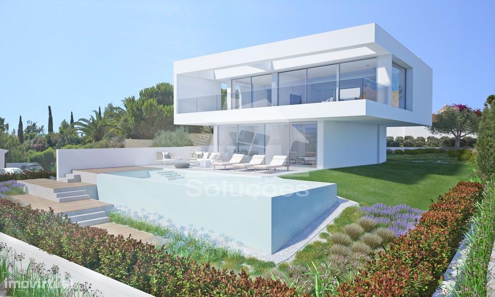 BAIXA DE PREÇO ! Moradia Isolada com 3 Quartos em Suite e Piscina, Pra