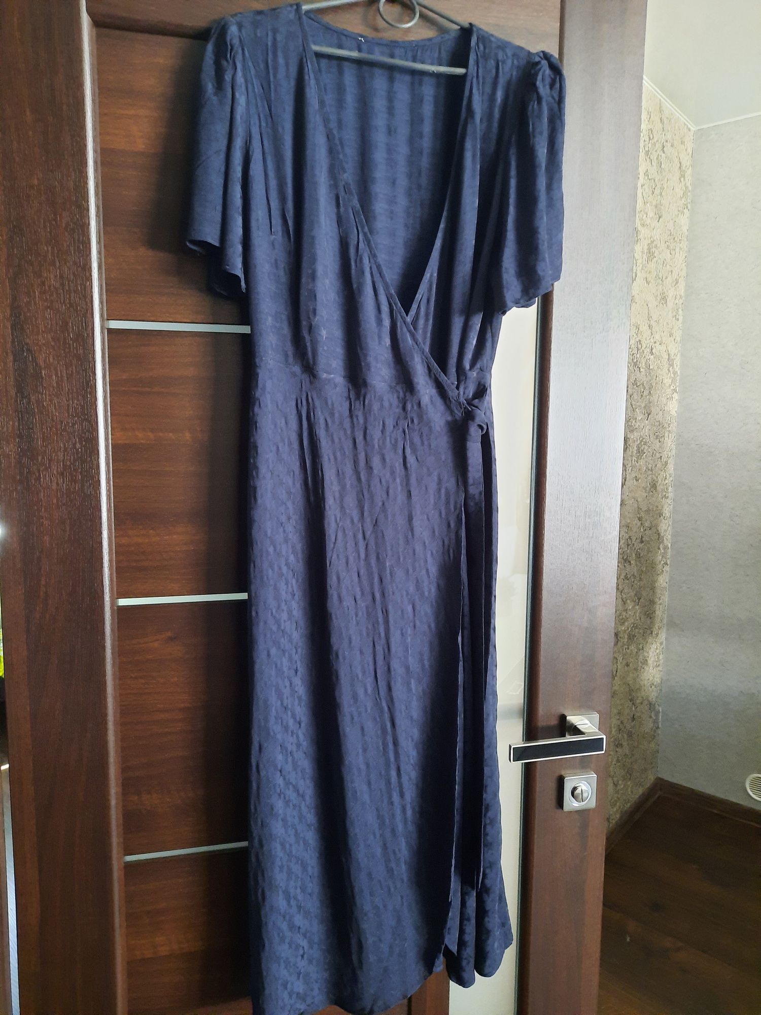 Платья на девушку