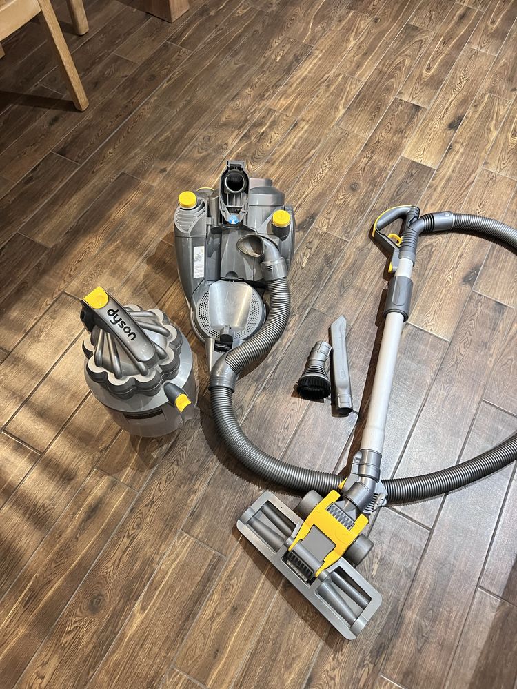 Dyson odkurzacz bezworkowy
