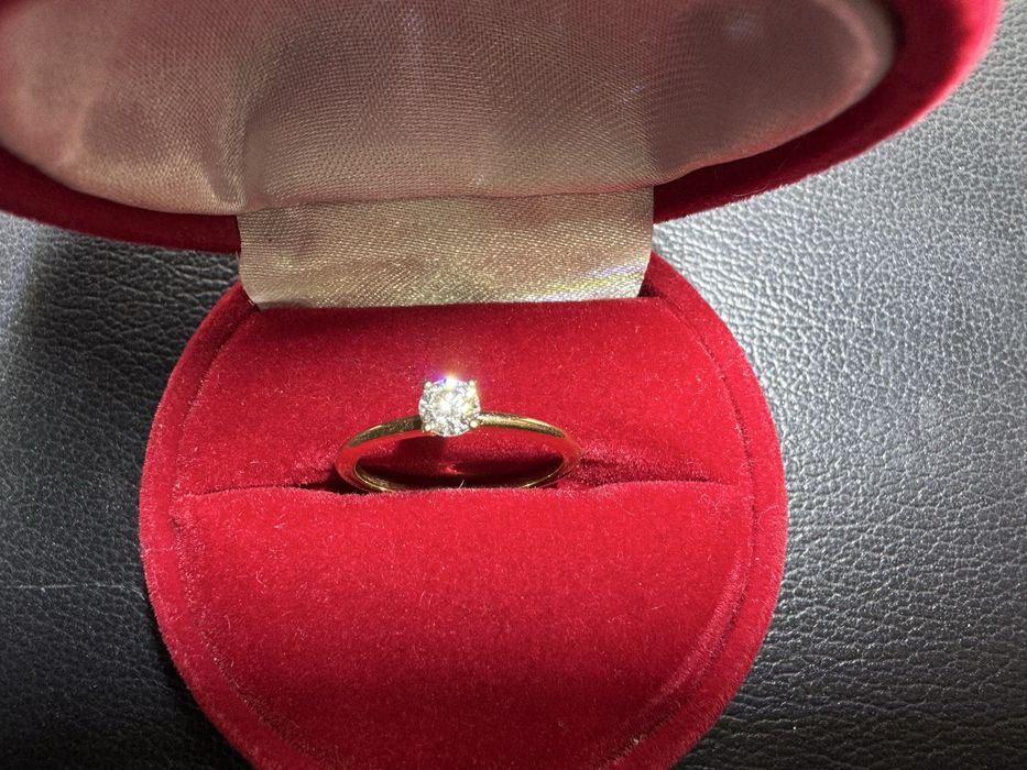 Золота каблучка Wempe One Promise з діамантом 0,25ct