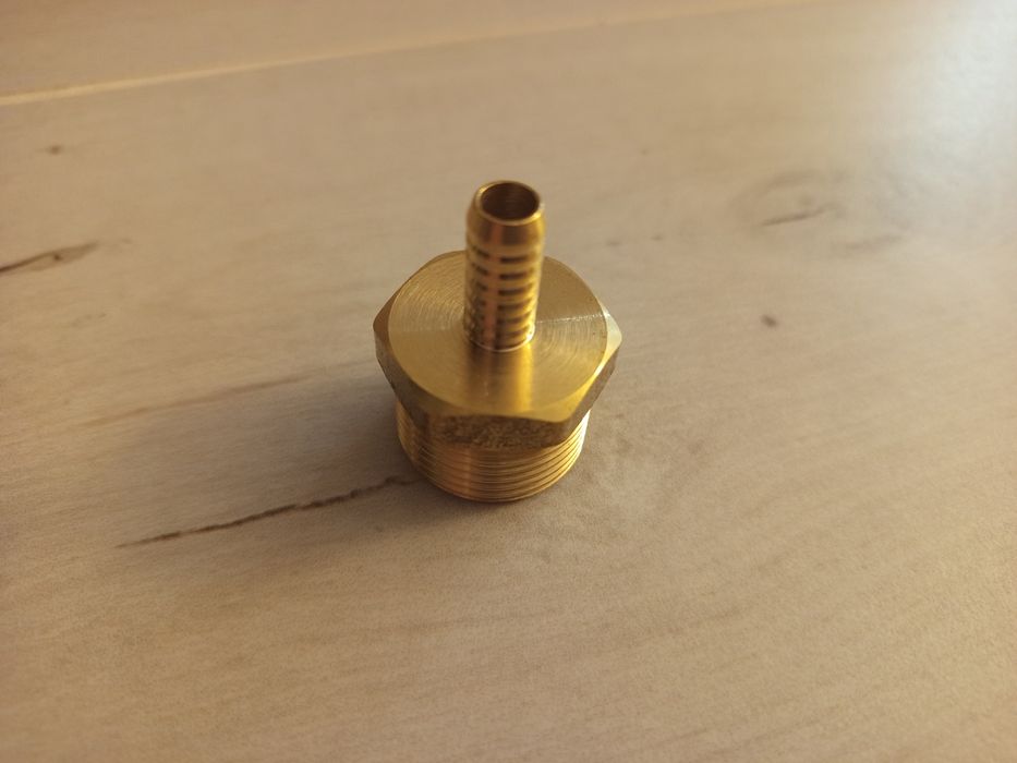 Króciec choinkowy gwint zw 1" na wąż 8mm