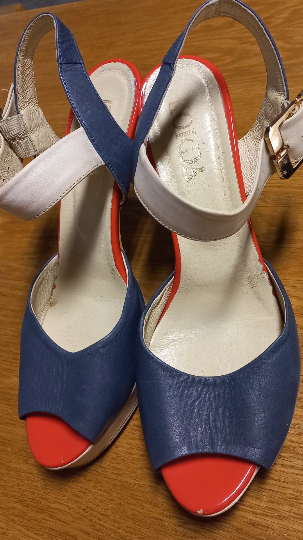 Zestaw letni buty na obcasie skórzane 39 i torebka