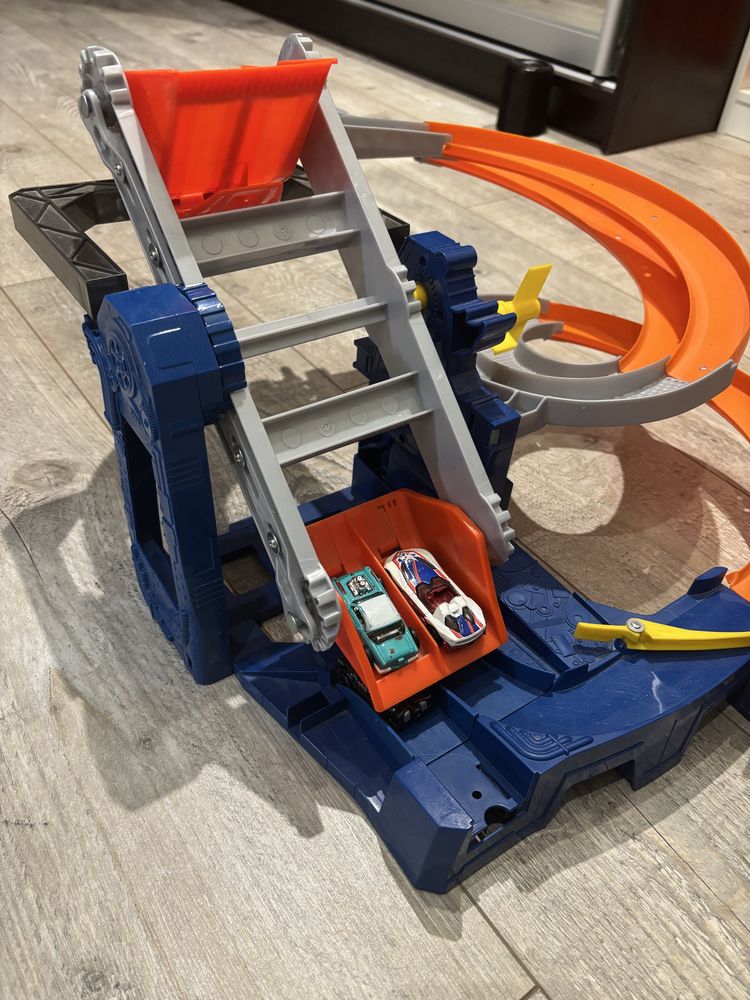 Трек Hotwheels, трек Hot wheels, трек Хотвілс, Хотвилс трек