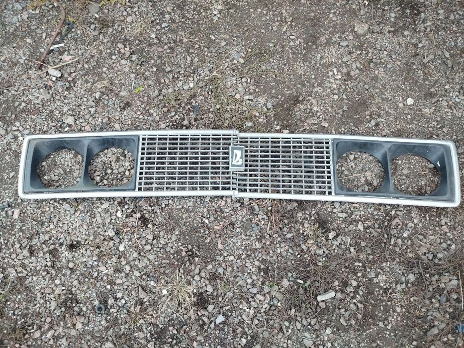 Продам Решётку радиатора на Ваз 2106