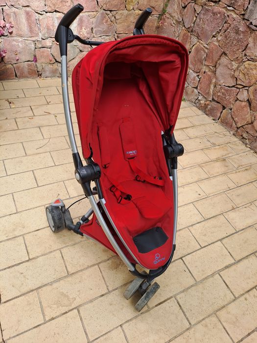 Carrinho de bebé Quinny red