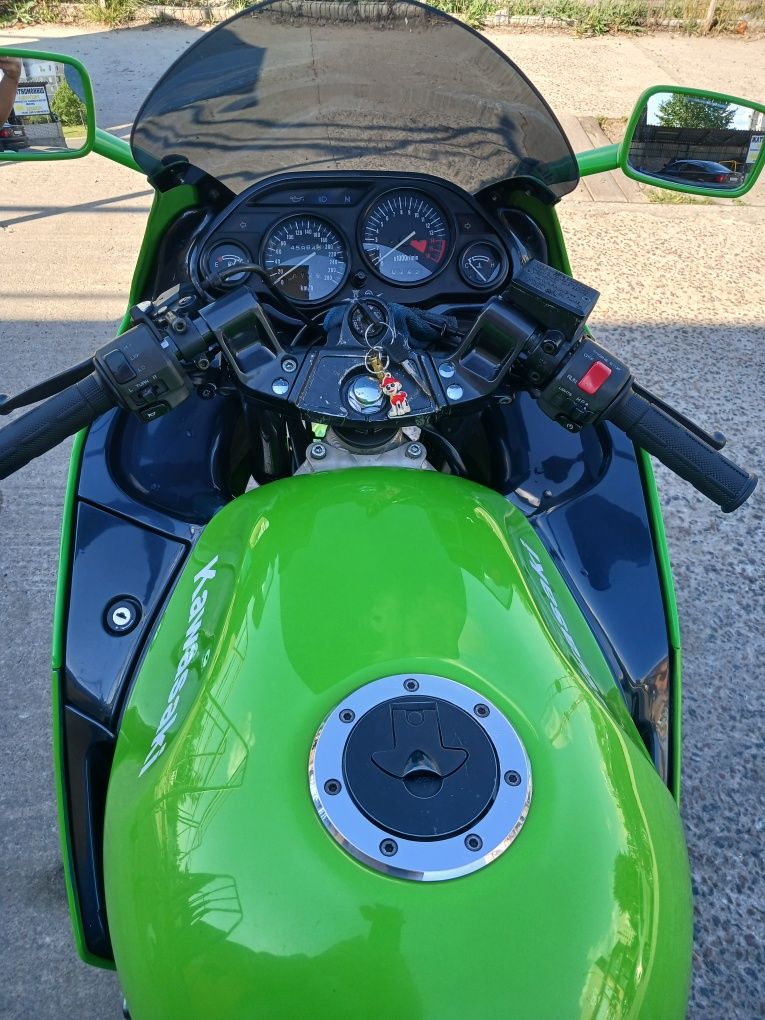 Kawasaki zzr 600