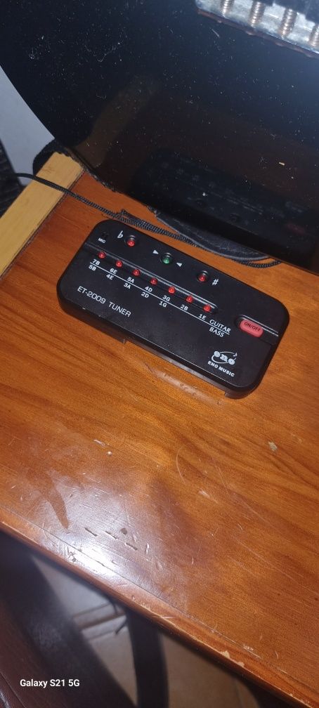 Guitarta eletrica 3/4 com ampificador+bolsa como nova