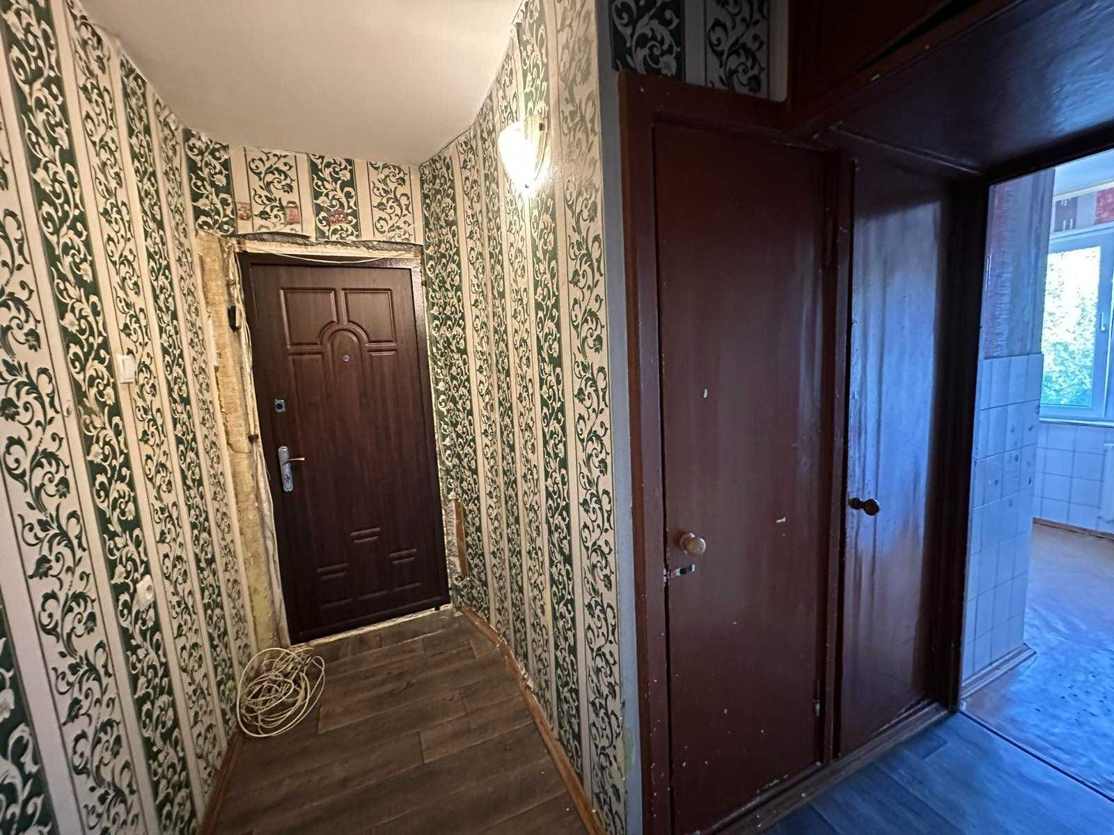 Продаж затишної 2 кімн кв-ри по вул Льотній, 11а навпроти маг. "Седам"