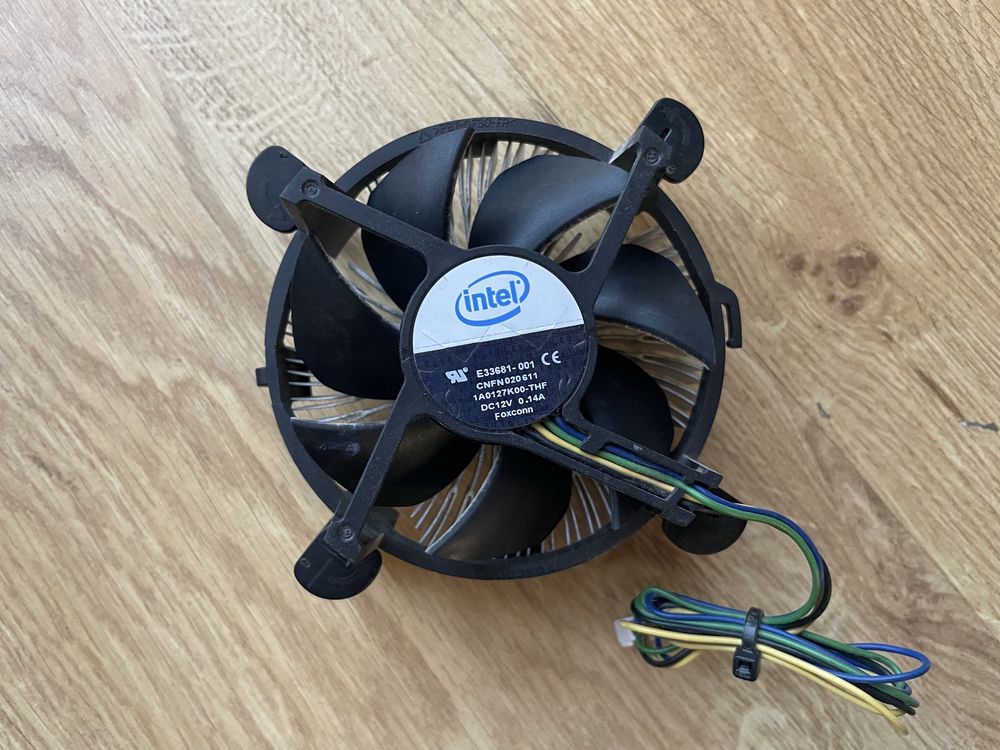 Procesor Intel Core 2 Duo E8400 + chłodzenie LGA775 sprawne