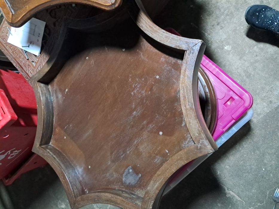 Mesa de jogo em madeira