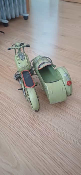 Mota em chapa com sidecar